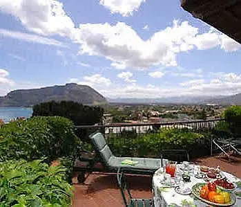 Il Glicine Sul Golfo Bed & Breakfast 3*